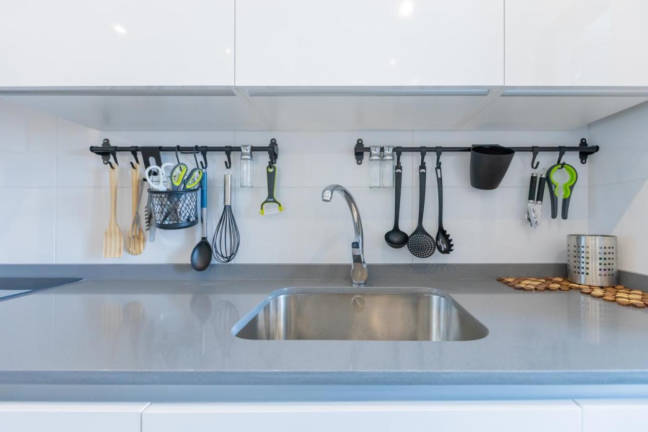 Marbella Luxury Brand New 2-Bedroom Apartment, 3 Min Walk To The Beach! Luaran gambar