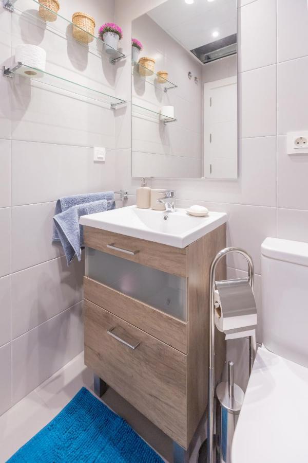 Marbella Luxury Brand New 2-Bedroom Apartment, 3 Min Walk To The Beach! Luaran gambar